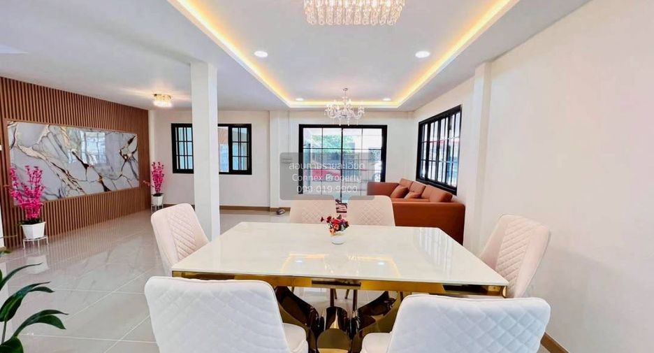 À vendre 5 chambres maison à Mueang Nonthaburi, Nonthaburi