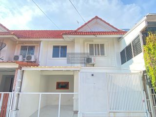 Casa adosada en venta de 3 habitaciones en Khlong Luang, Pathum Thani