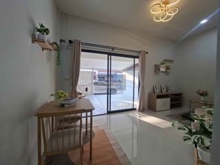 Reihenhaus zum Kauf mit 3 Zimmer in Bang Lamung, Chonburi