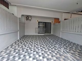 Reihenhaus zum Kauf mit 3 Zimmer in Bang Lamung, Chonburi
