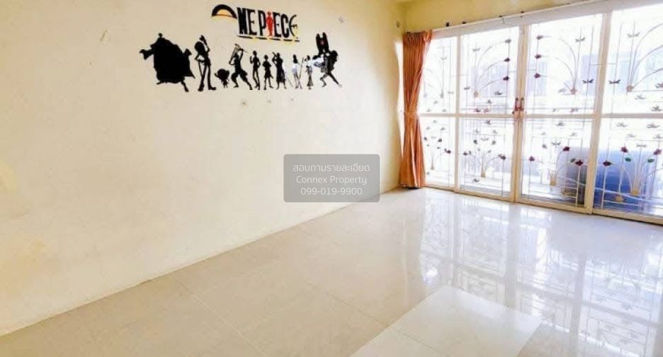 For sale 3 bedrooms townhouse in Mueang Samut Prakan, Samut Prakan