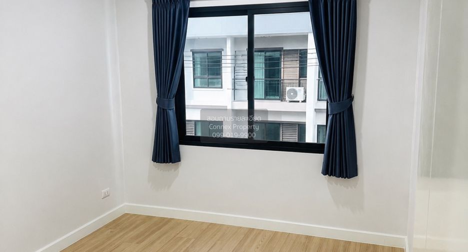 À vendre 3 chambres maison de ville à Sam Phran, Nakhon Pathom