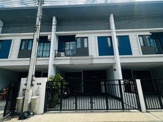 For sale 3 bedrooms townhouse in Sam Phran, Nakhon Pathom