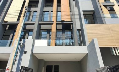 For sale 3 ベッドルーム townhouse in Bang Kruai, Nonthaburi