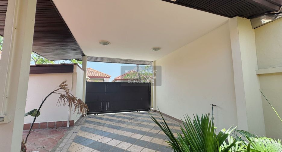 For sale 3 bedrooms house in Sattahip, Chonburi