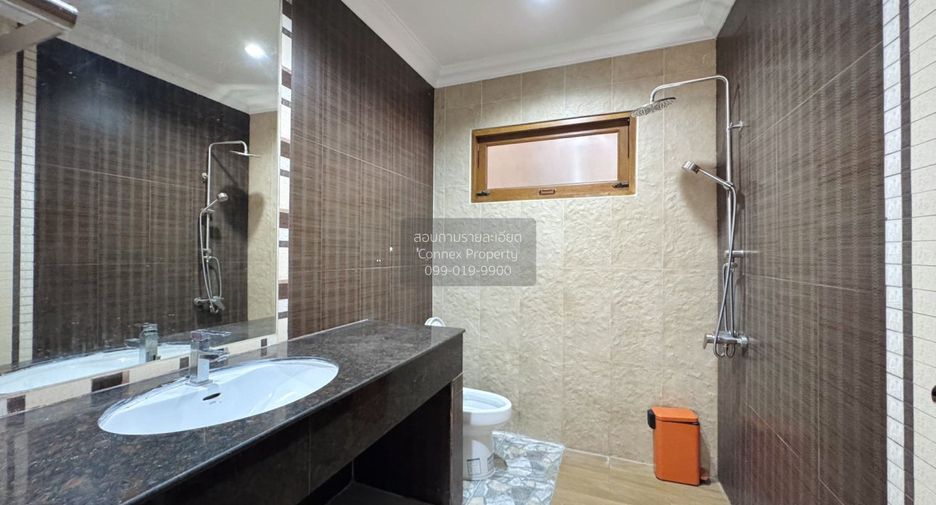 For sale 3 bedrooms house in Sattahip, Chonburi