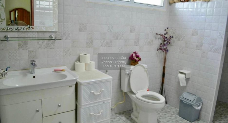 Haus zum Kauf mit 5 Zimmer in Mueang Nakhon Pathom, Nakhon Pathom