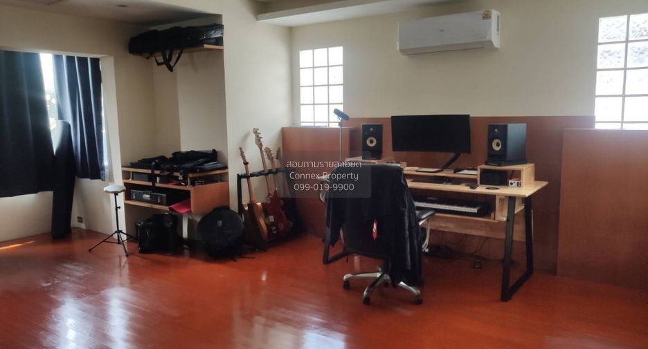For sale 3 bedrooms house in Lat Krabang, Bangkok