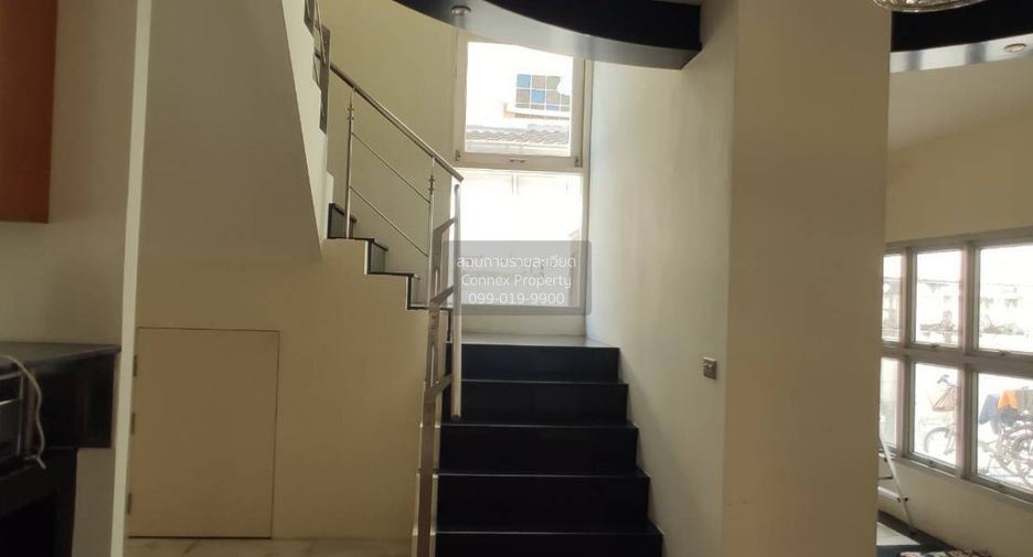 For sale 3 bedrooms house in Lat Krabang, Bangkok