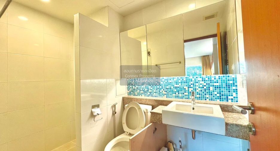 For sale 1 bed condo in Phra Khanong, Bangkok