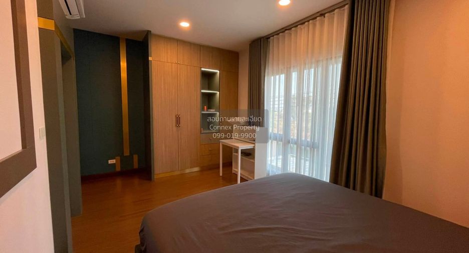 For sale 5 bedrooms house in Bang Phli, Samut Prakan