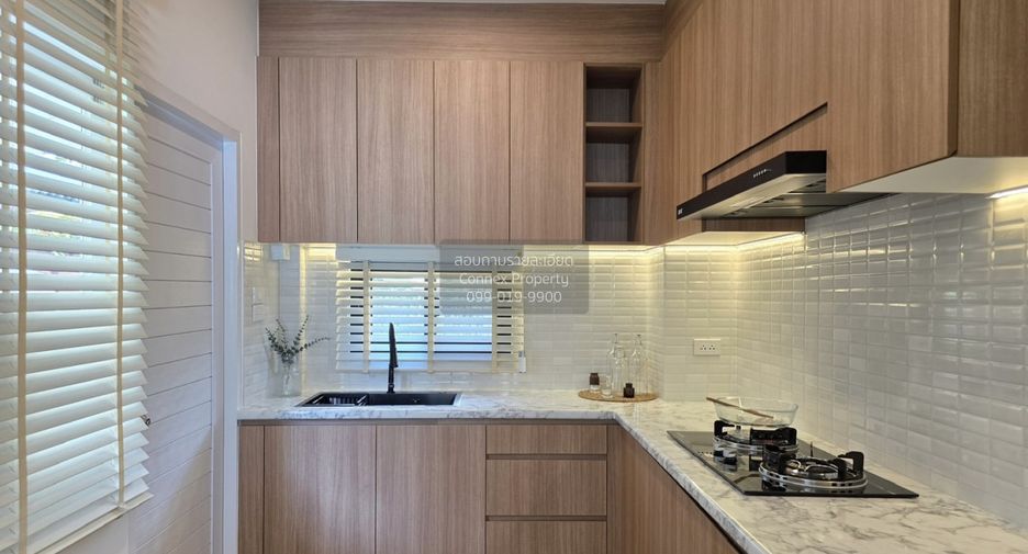 For sale 4 bedrooms house in Lam Luk Ka, Pathum Thani