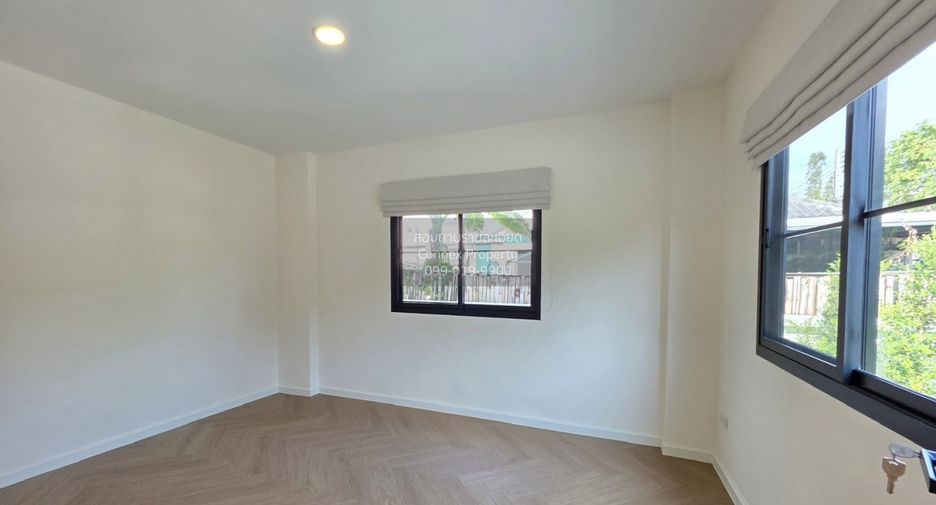 For sale 4 bedrooms house in Lam Luk Ka, Pathum Thani