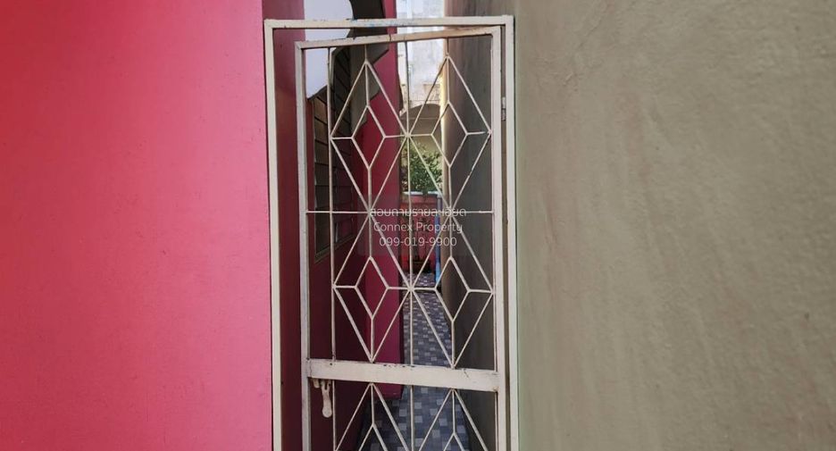 For sale 2 bedrooms townhouse in Nong Chok, Bangkok