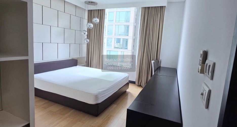 For rent 3 bedrooms condo in Pathum Wan, Bangkok