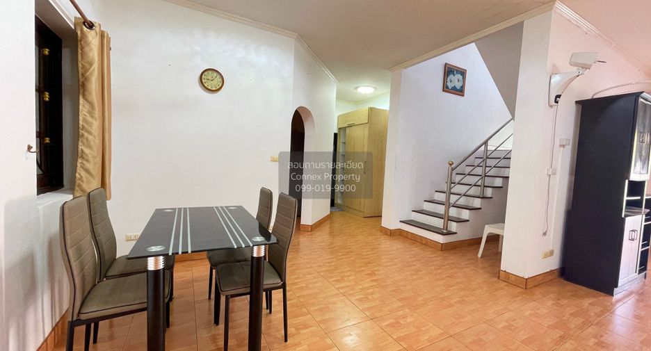 Casa en alquiler de 4 habitaciones en East Pattaya, Pattaya
