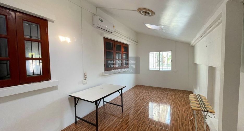 Casa en alquiler de 4 habitaciones en East Pattaya, Pattaya