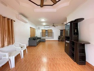 À louer 4 chambres maison à Bang Lamung, Chonburi