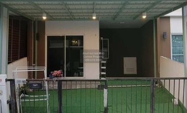 For rent 3 bedrooms townhouse in Bang Bo, Samut Prakan
