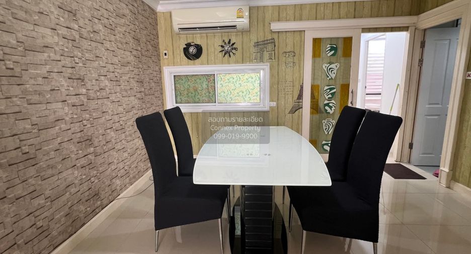 For rent 3 bedrooms townhouse in Bang Phli, Samut Prakan