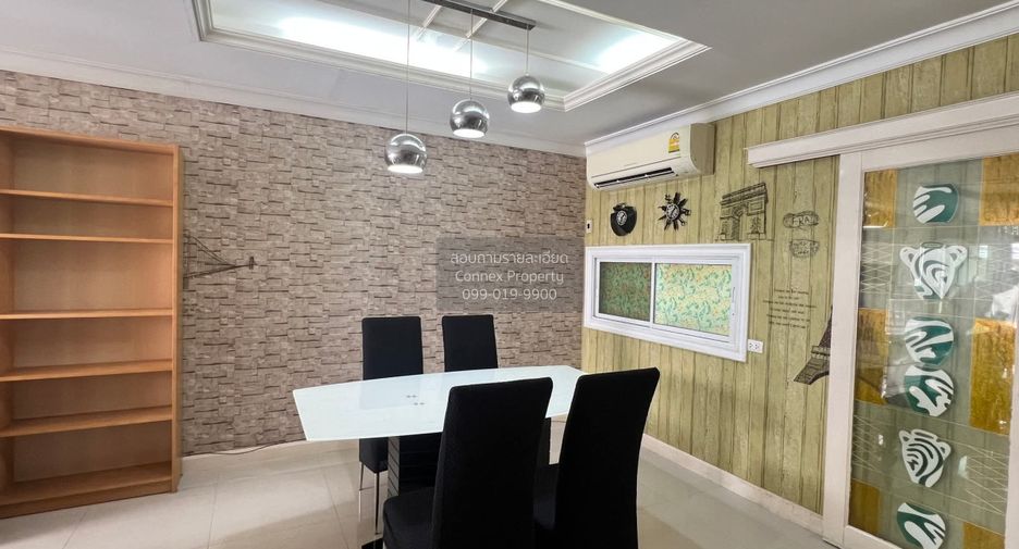 For rent 3 bedrooms townhouse in Bang Phli, Samut Prakan