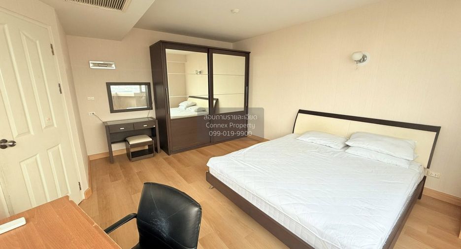For rent 2 bedrooms condo in Chatuchak, Bangkok