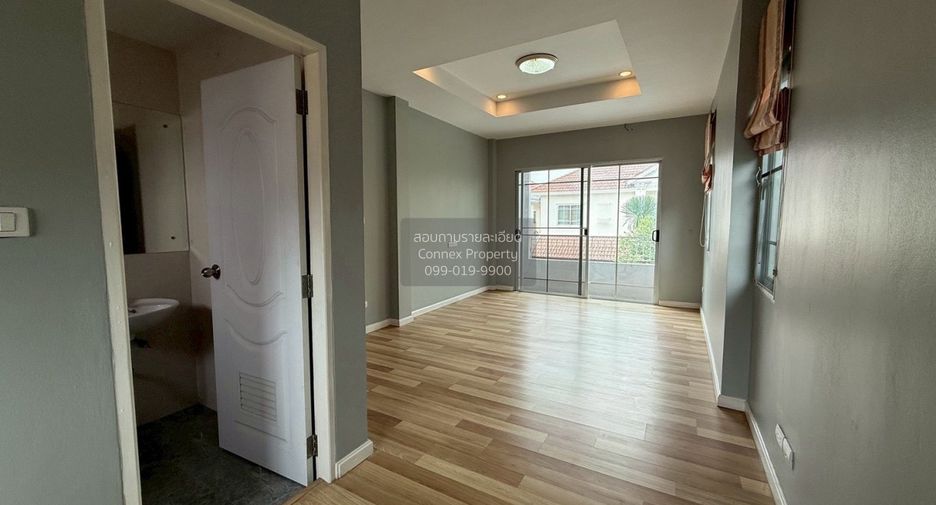 Haus zur Miete mit 4 Zimmer in Mueang Nonthaburi, Nonthaburi