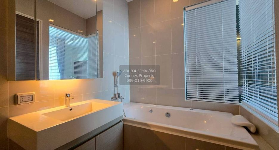 For rent 2 bedrooms condo in Watthana, Bangkok