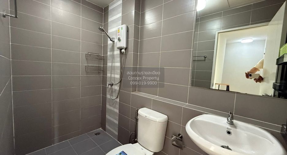 For rent 3 bedrooms townhouse in Saphan Sung, Bangkok