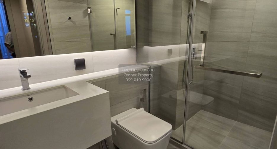 For rent 2 bedrooms condo in Bang Rak, Bangkok