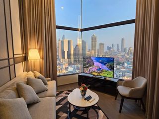 For rent 2 bedrooms condo in Bang Rak, Bangkok