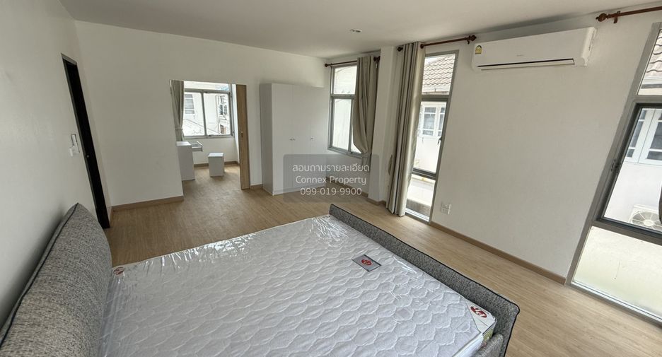 For rent 4 bedrooms house in Lat Krabang, Bangkok