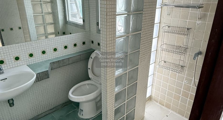 For rent 4 bedrooms house in Lat Krabang, Bangkok