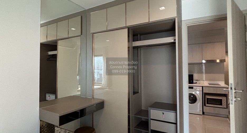 For rent 2 bedrooms condo in Pathum Wan, Bangkok
