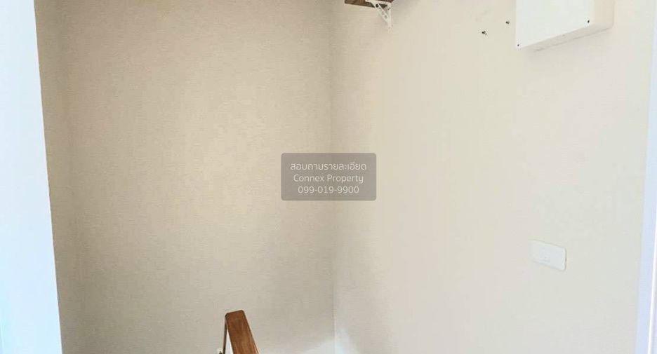 For rent 3 bedrooms townhouse in Chom Thong, Bangkok