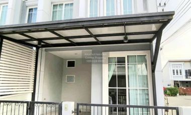 出租 3 卧室 联排别墅 在 Chom Thong, 曼谷