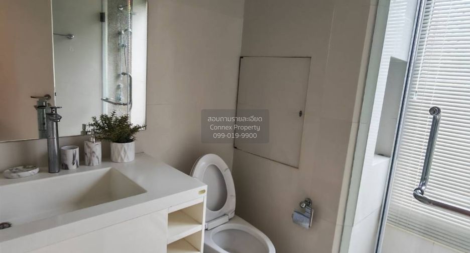 For rent 2 bedrooms condo in Sathon, Bangkok