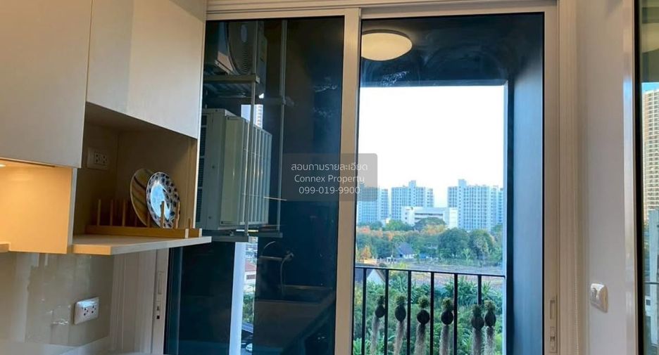 For rent 2 bedrooms condo in Huai Khwang, Bangkok