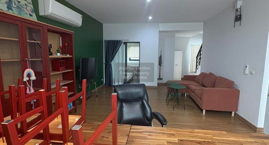 For rent 3 bedrooms townhouse in Sai Mai, Bangkok