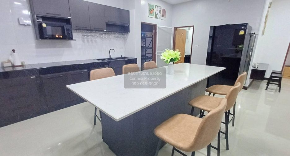 Haus zur Miete mit 6 Zimmer in Bang Lamung, Chonburi