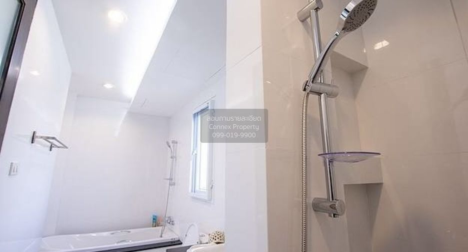 For rent 3 bedrooms apartment in Bang Na, Bangkok