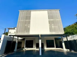 出租 6 卧室 独立屋 在 Wang Thong Lang, 曼谷