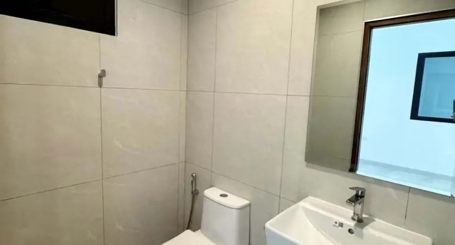 For rent 6 bedrooms house in Wang Thonglang, Bangkok