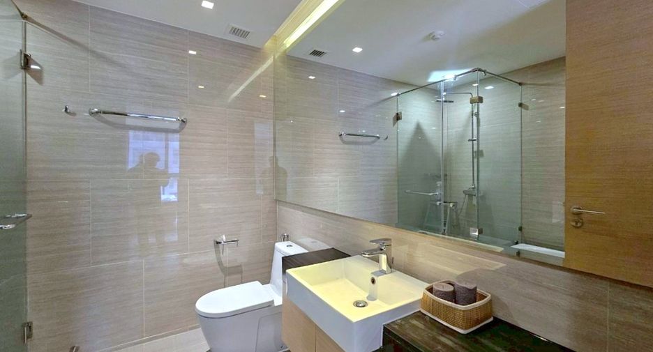 For rent 2 bedrooms condo in Watthana, Bangkok