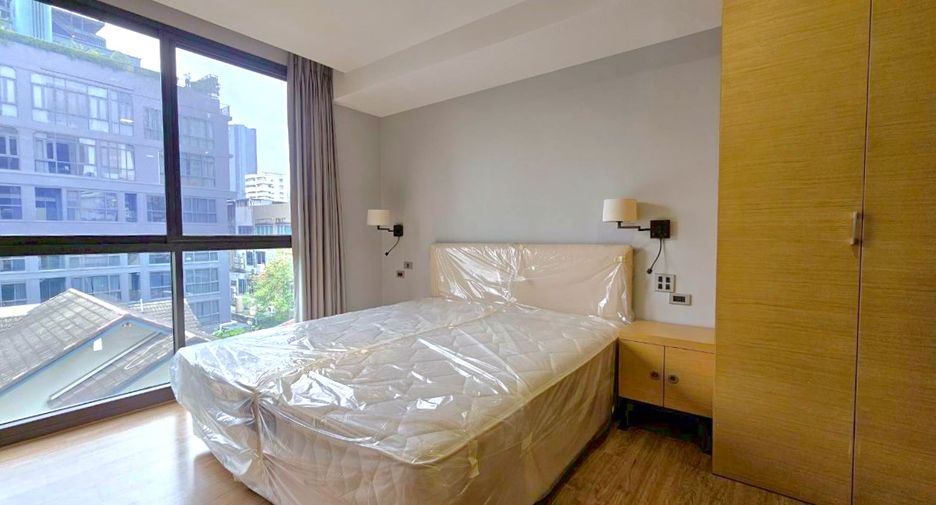 For rent 2 bedrooms condo in Watthana, Bangkok