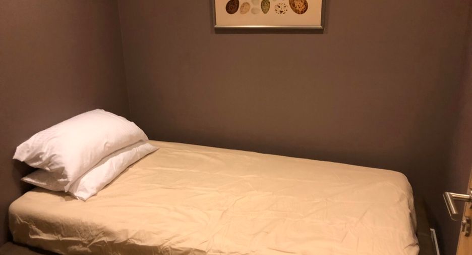 For rent 2 bedrooms condo in Watthana, Bangkok