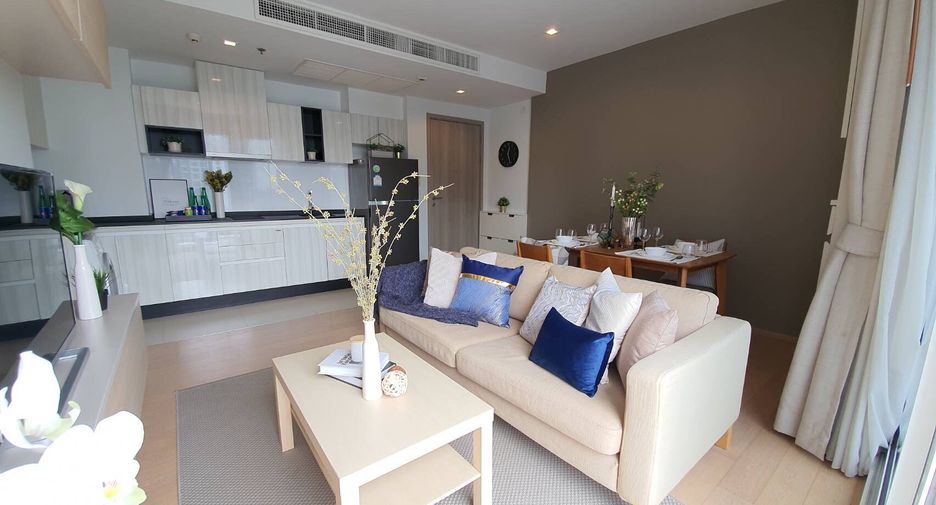 For rent 2 bedrooms condo in Watthana, Bangkok