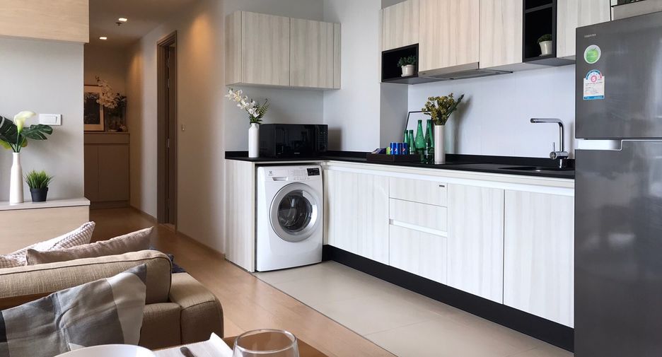 For rent 2 bedrooms condo in Watthana, Bangkok