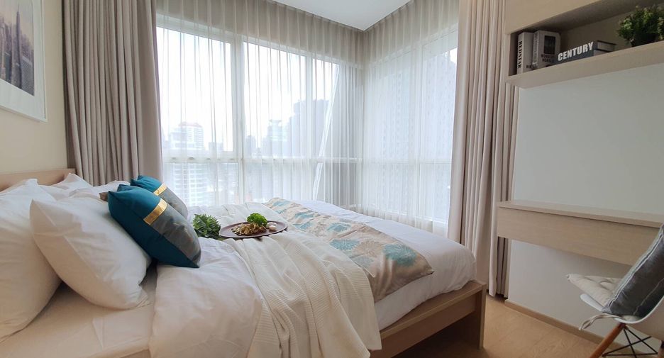 For rent 2 bedrooms condo in Watthana, Bangkok