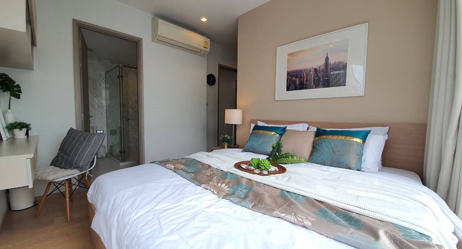 For rent 2 bedrooms condo in Watthana, Bangkok